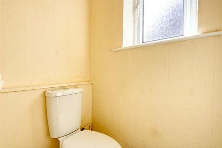 2 bedroom semi-detached house to rent - Photo 5