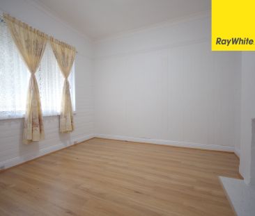 FULLY RENOVATED THREE BEDROOM FAMILY HOME - Photo 5