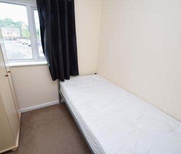 3 bedroom terraced house to rent - Photo 6