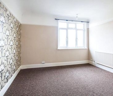 3 bedroom house to rent Highbury Grove, Portsmouth, PO6 - Photo 2