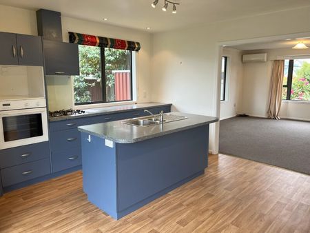 Papanui – Spacious 2 bedroom unit, Suit Couple - Photo 3