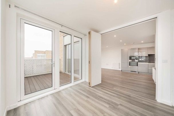 Medawar Drive, Mill Hill, NW7 - Photo 1