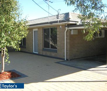 MODERN, WELL PRESENTED HOME UNIT - Photo 5