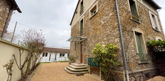 Studio POISSY GARE, - Photo 2