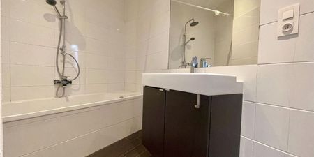 Appartement te huur in Berchem voor € 840 met 1 slaapkamer - Photo 2