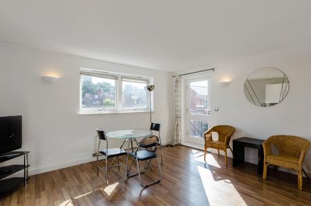 2 bedroom apartment to rent - Photo 2