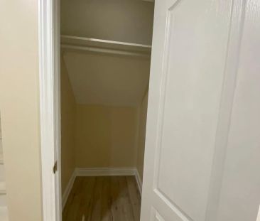 1664 Norris Circle #Lower - Photo 2