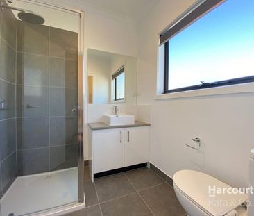 Modern Living in Wollert - 14 Sheba Way - Photo 4