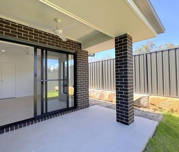 Brand New 3 Bedroom Family Home! - Photo 4