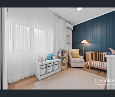 RENOVATED TO PERFECTION! STYLE, CLASS & SOPHISTICATION - Photo 6