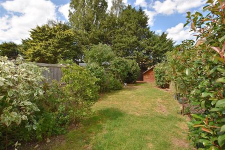 3 bedroom terraced house to rent - Photo 3