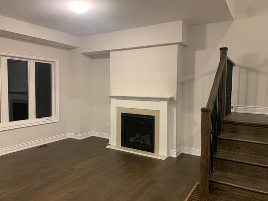 For Lease - 14 Philip Joseph Lane, Uxbridge, Ontario - Photo 1