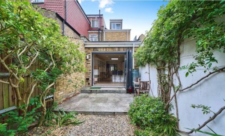 Room in a Shared House, Burgoyne Road, SW9 - Photo 4