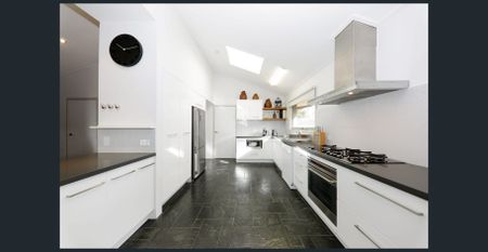 Spacious Four-Bedroom Family Home in Prime Vermont Location - Photo 3