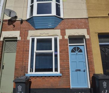 3 bedroom terraced house to rent - Photo 3