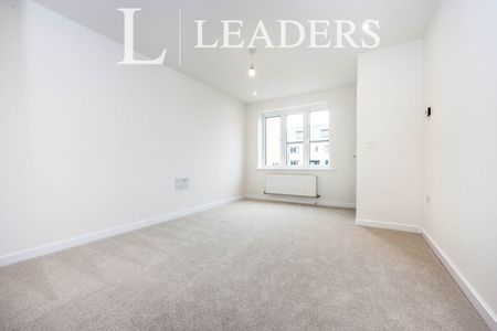 3 bedroom house to rent Burney Drive, Eagle Farm South, Milton Keynes, Buckinghamshire, MK17 - Photo 4