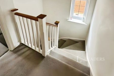 4 bedroom detached to rent Arnold Drive, Corby - Photo 2
