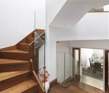 5 bedroom detached house to rent - Photo 2