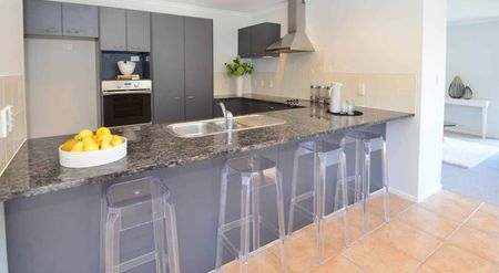 4 Bedroom Family Home - Photo 2