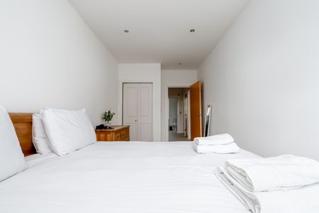 261 Hoxton Street - Photo 5