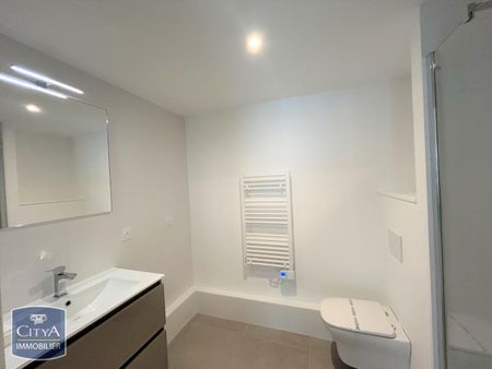 Location Appartement 2 pièces 36m² LA ROCHE SUR YON 85000 - Photo 5