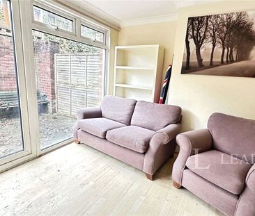 5 bedroom house to rent Brendon Avenue, Luton, Bedfordshire, LU2 - Photo 3