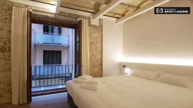Apartment for rent in Sant Pere Santa Caterina i la Ribera, bills included - Photo 1