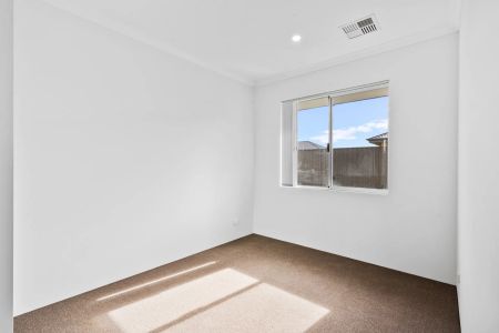 Stylish Family Home in Prime Secret Harbour Location - Photo 2