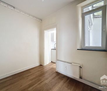 ETTERBEEK - 45M² 1-BEDROOM APARTMENT + REAR COURTYARD - Foto 2