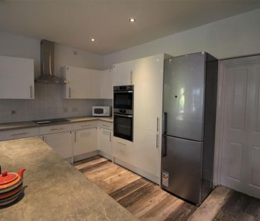 1 bedroom in a house share to rent - Photo 4