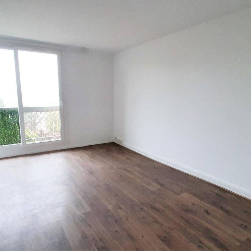 location Appartement T1 DE 35.69m² À CERGY - Photo 1