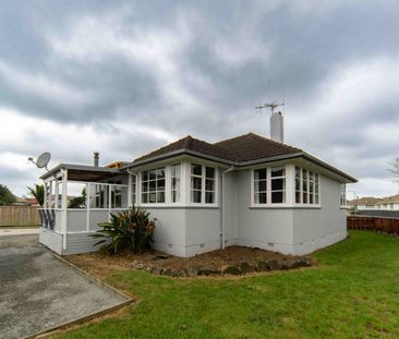 Charming 3-Bedroom Family Home in a Lovely Cul-de-Sac - Photo 5