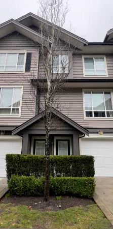 LANGLEY - 3 BEDROOM, 2.5 BATHROOM TOWNHOUSE NOW AVAILABLE - Photo 1