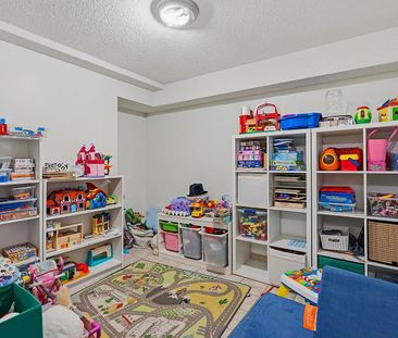 For Lease - 73 Jessica Gardens, Vaughan, Ontario - Photo 5