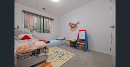 Stylish and Comfortable Living - Photo 4