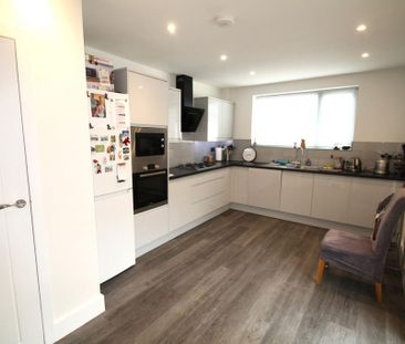 3 bedroom property to rent - Photo 1