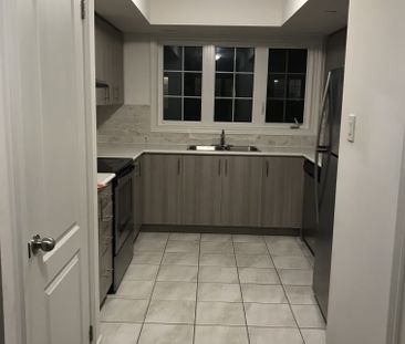 For Lease - 2214 Chevron Prince Path Unit# (Room), Oshawa, Ontario - Photo 3