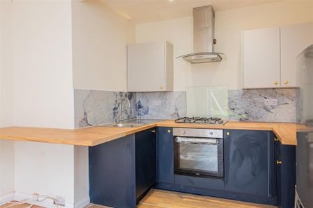 3 bed Bungalow To Let - Photo 4