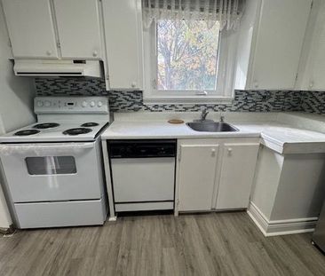 For Lease - 163 Newton Drive, Toronto, Ontario - Photo 3