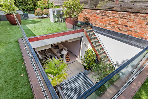 Oxford Walk, Cheltenham, Gloucestershire - Photo 1