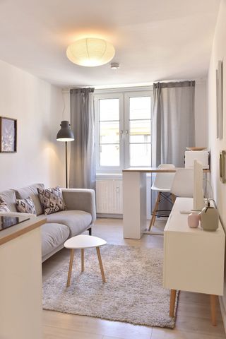 Charmant & Zentral - Wohnung am Barbarossaplatz - Video Online! - Photo 3