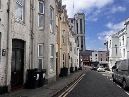 1 bedroom house of multiple occupation to rent - Photo 2