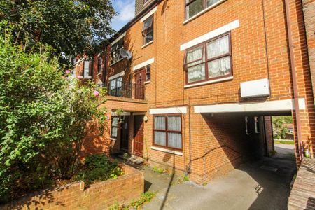 Studio to rent - Photo 4