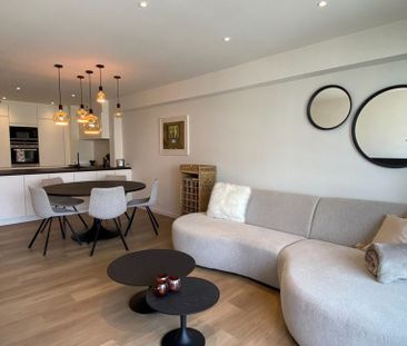 Appartement te huur in Knokke voor € 1.300 met 2 slaapkamers - Foto 2