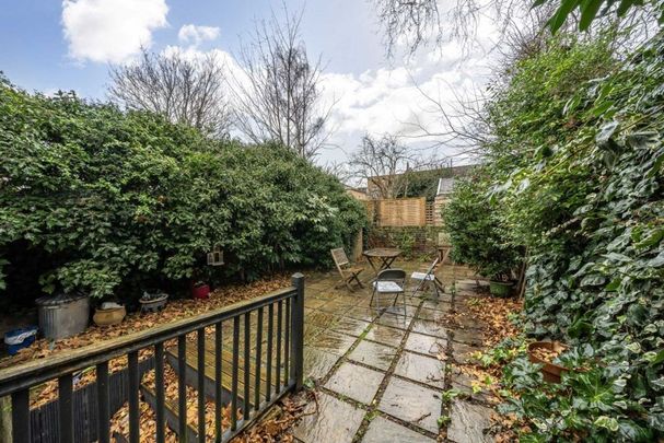 Albion Terrace, London Fields, E8 - Photo 1