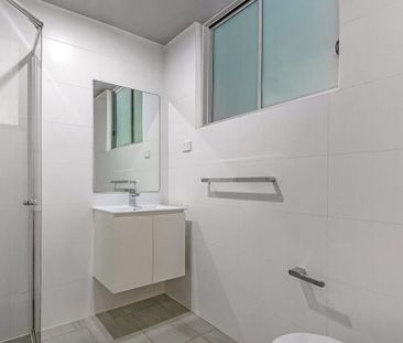 Spacious One-Bedroom Apartment in the Heart of Wolli Creek - Photo 5