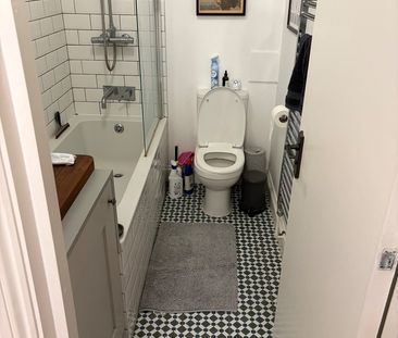 1 Bed Flat, Ark Court, N16 - Photo 1