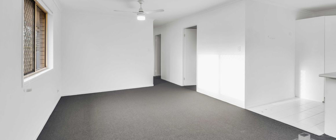 Corner Block Space & Privacy - Freshly Painted with New Carpets! - Photo 1
