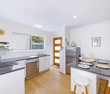 LIGHT BRIGHT 2 BEDROOM UNIT IN THE HEART OF MAROOCHYDORE - Photo 6