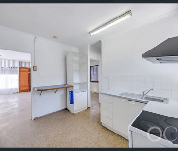 Open the Door to Coastal Comfort - Photo 4